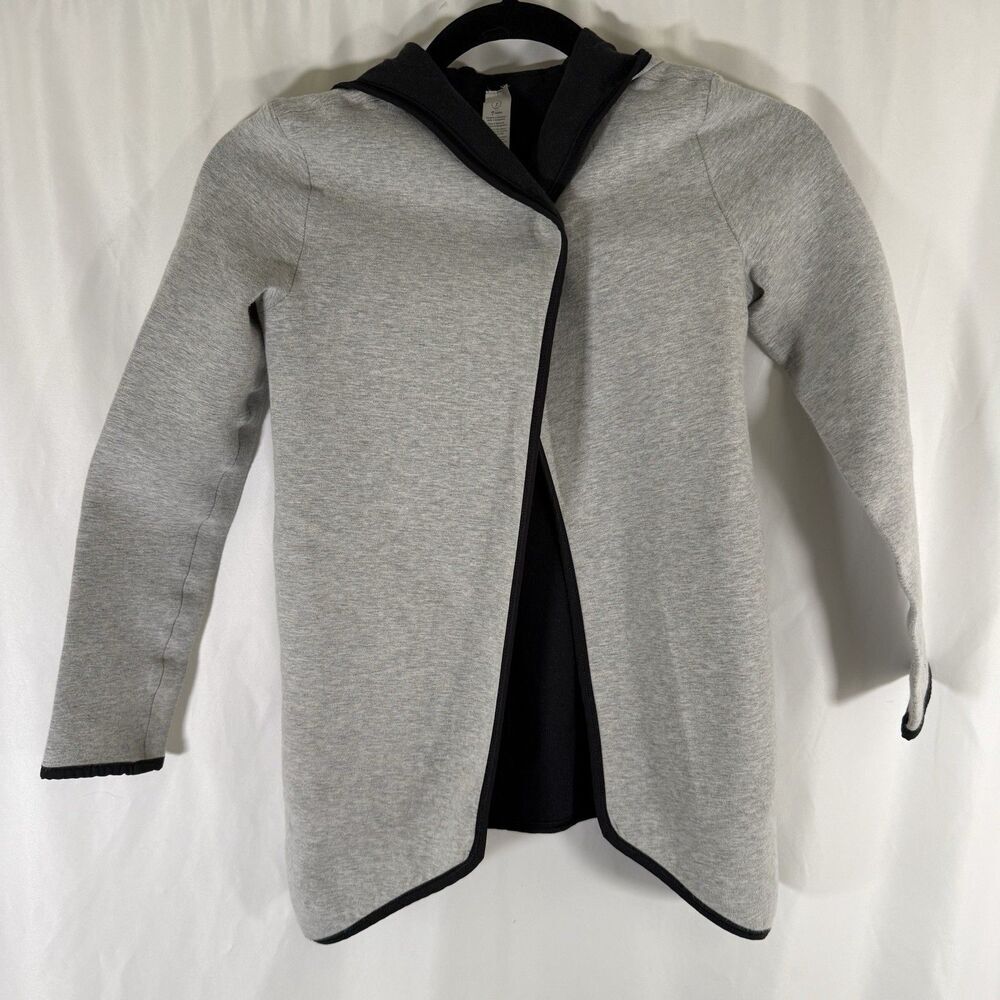 Ivivva by Lululemon Hoodie Girl 7 Heathered Grey Pockets Long Sleeve Single Snap